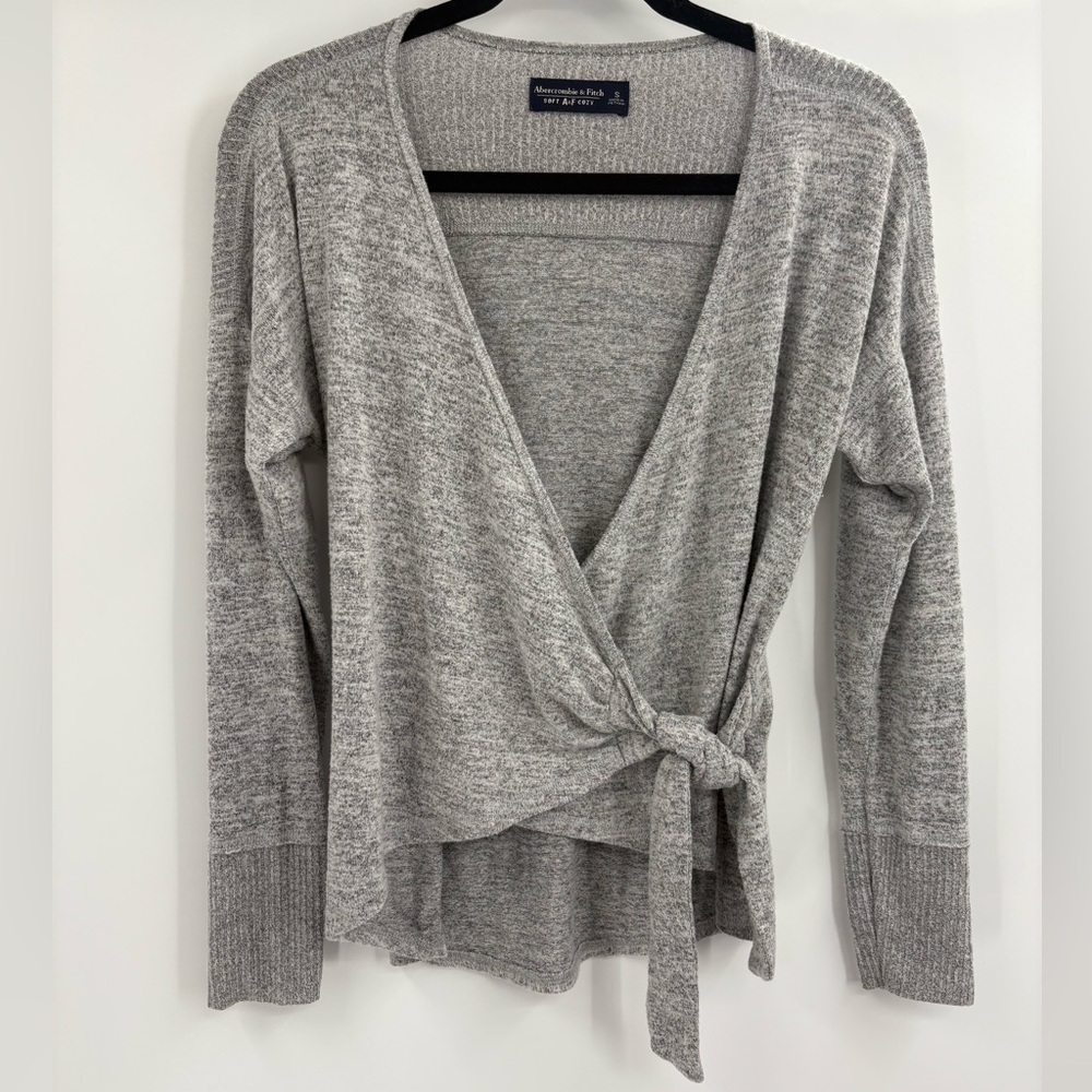 Abercrombie & Fitch Light Gray Wrap Long Sleeve Top
